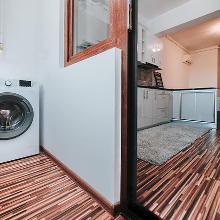 Urban Apartments And Studios - City Center ยาช ภายนอก รูปภาพ