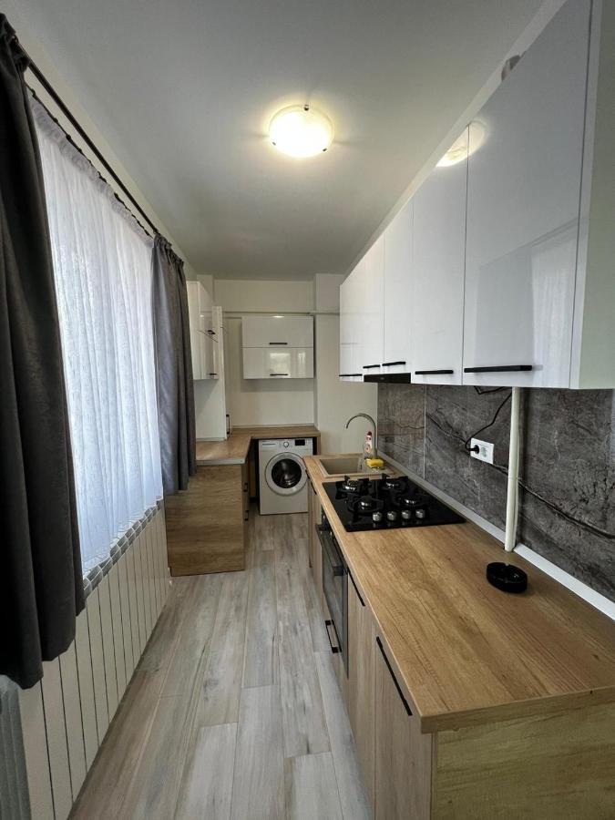 Urban Apartments And Studios - City Center ยาช ภายนอก รูปภาพ