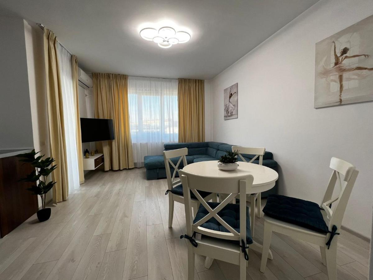 Urban Apartments And Studios - City Center ยาช ภายนอก รูปภาพ