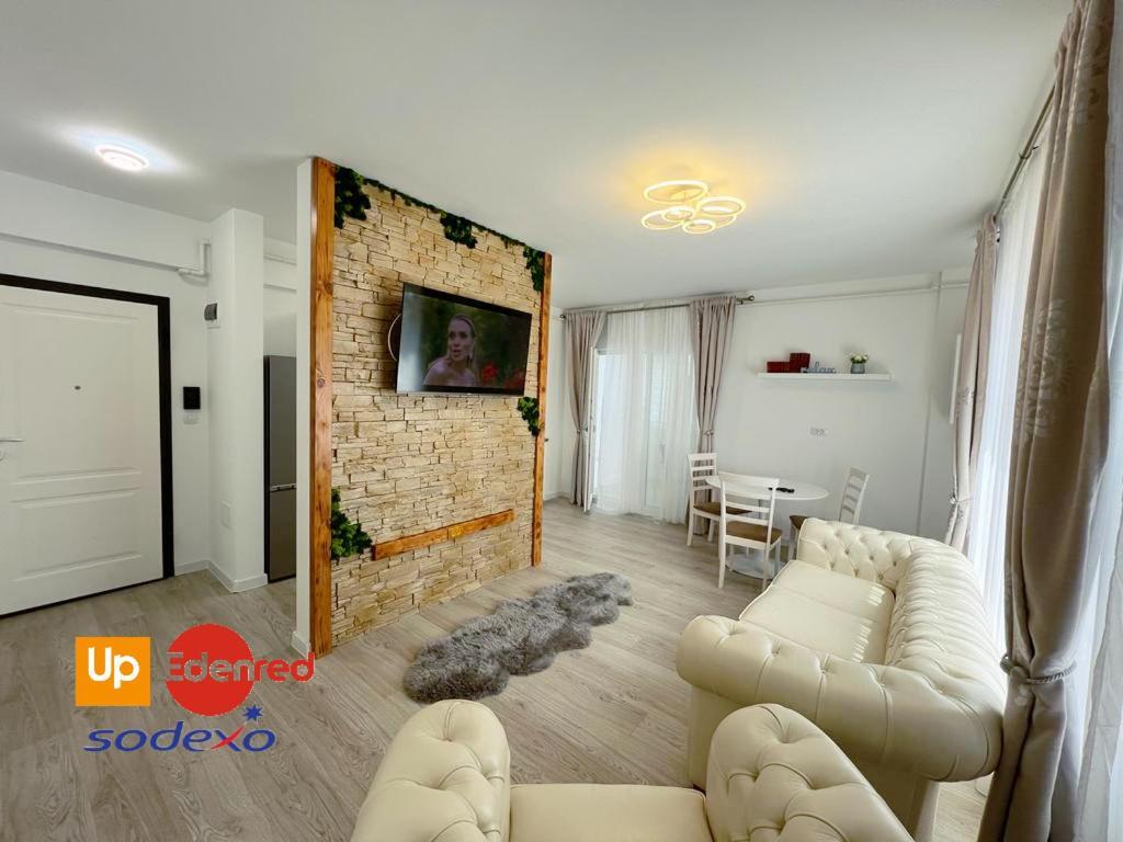 Urban Apartments And Studios - City Center ยาช ภายนอก รูปภาพ